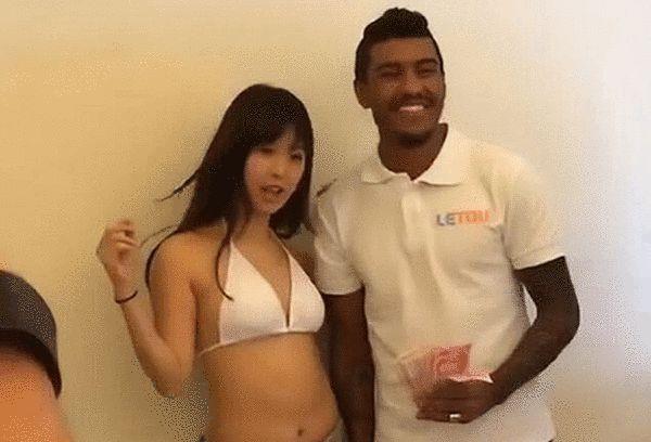 在巴黎，姆巴佩没有能够竞争金球奖或者世界最佳球员，同时他的职业生涯水平也有所下降。